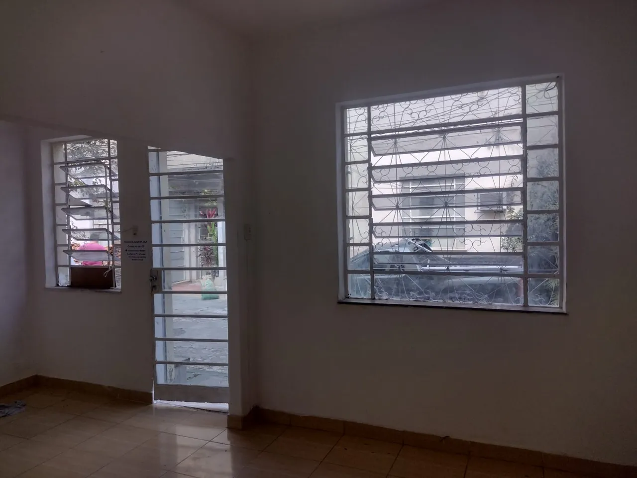 Unfurnished apartment with 3 bedrooms and a balcony