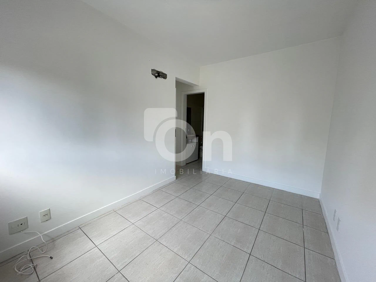 2-bedroom apartment with a water view in Florianópolis — photo 19