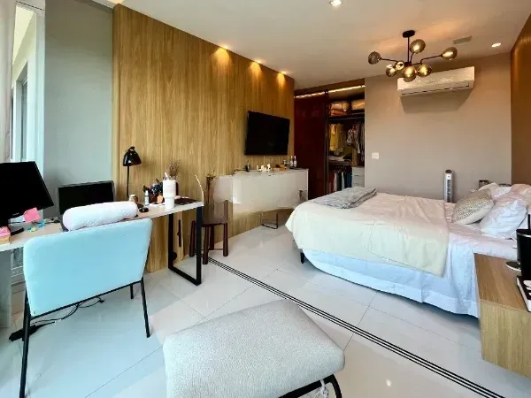 Furnished 4-bedroom apartment with open-plan kitchen — photo 14