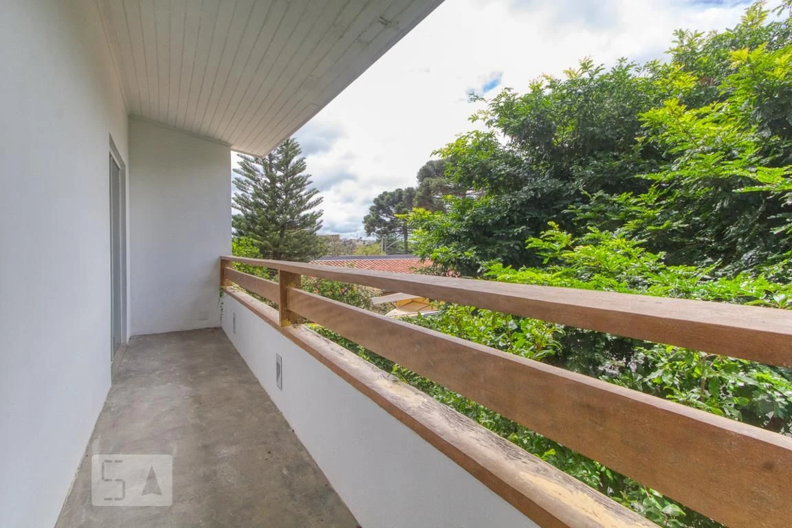 House with 3 bedrooms and 4 bathrooms with a closed kitchen — photo 40