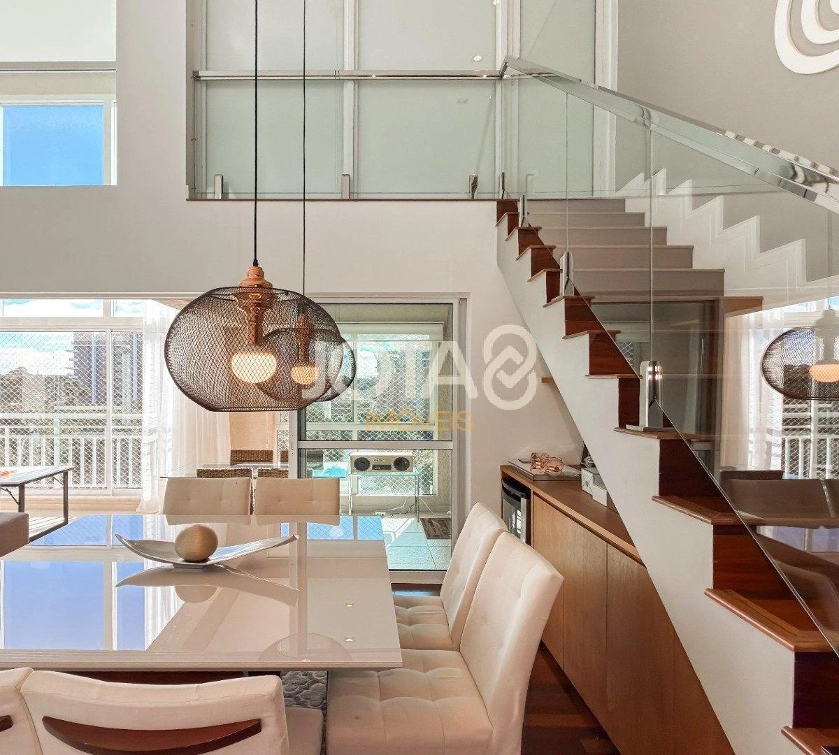 Furnished 4-bedroom apartment with open-plan kitchen — photo 23
