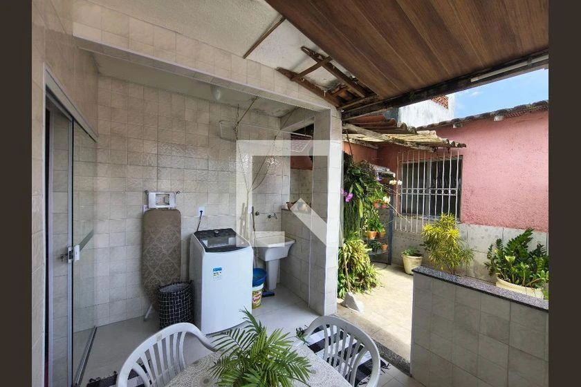 358 m² rental house with 2 bedrooms, suite and balcony — photo 17
