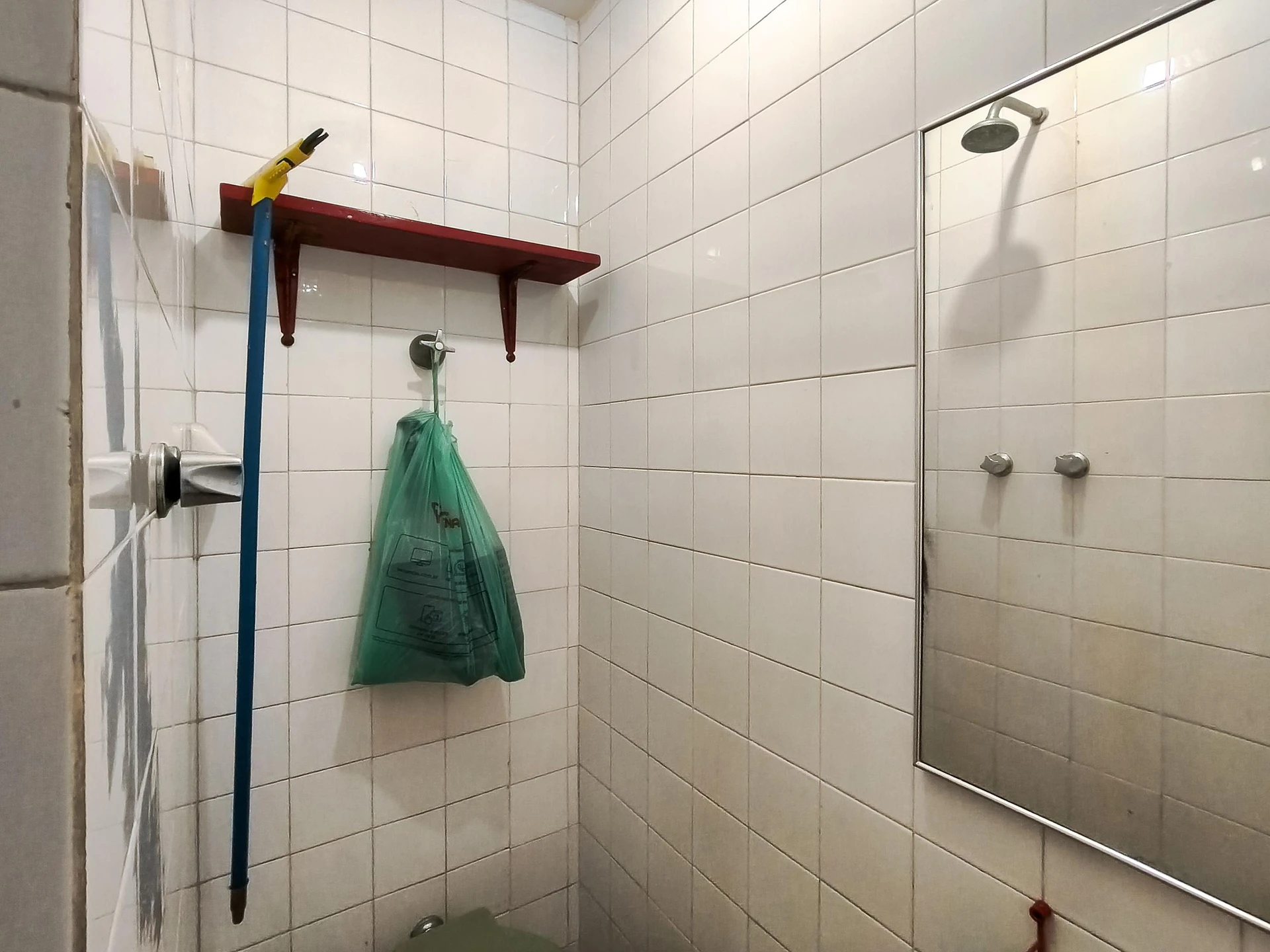 Furnished 4-bedroom apartment with 3 bathrooms — photo 66