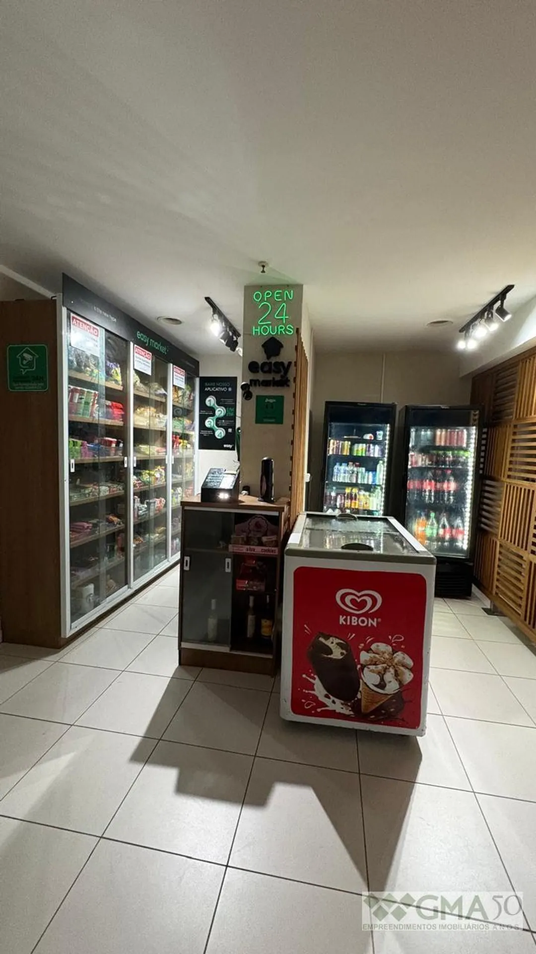 Apartamento com 2 quartos, 2 banheiros e varanda — photo 35