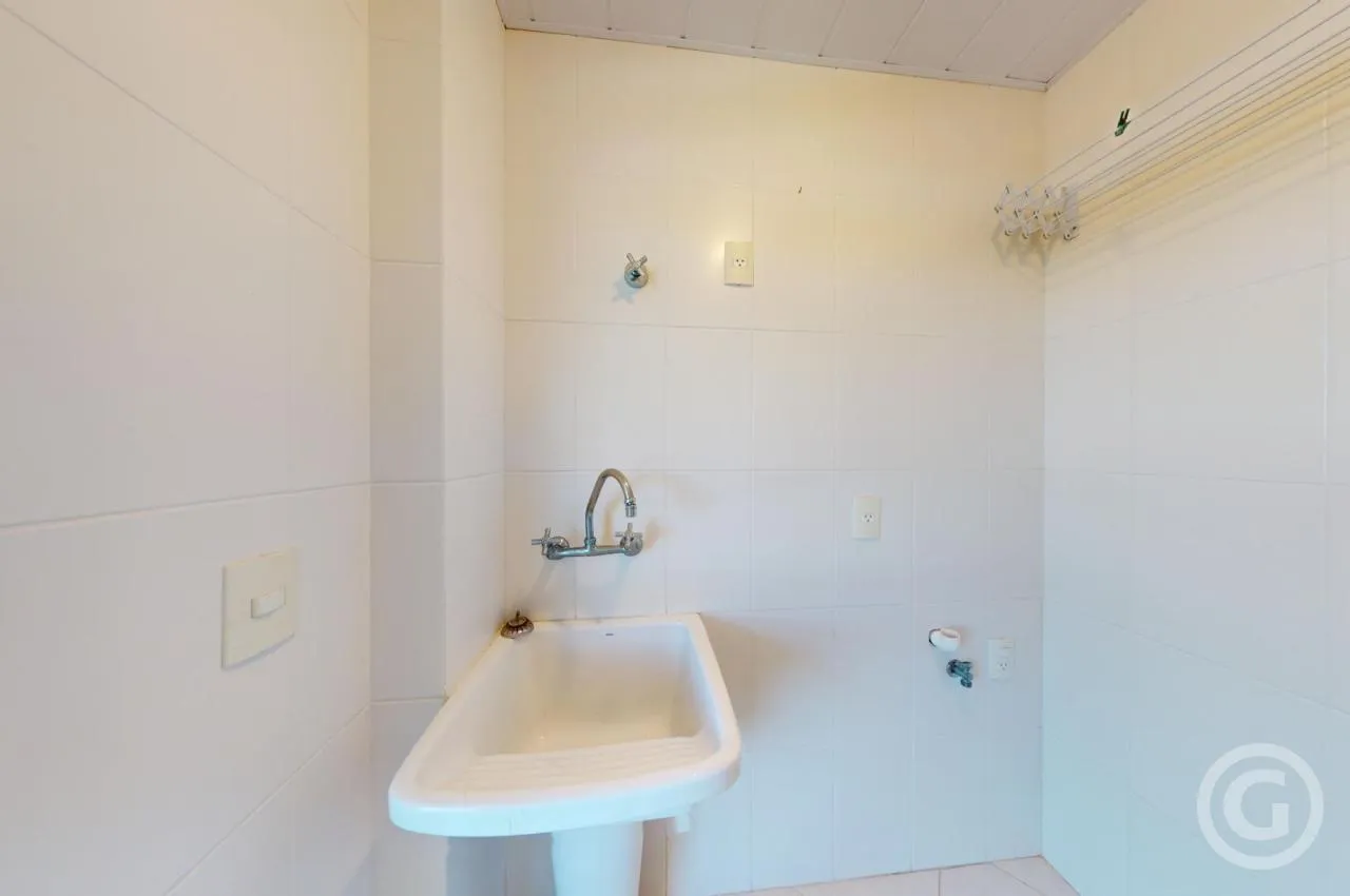 3-bedroom apartment with a washing machine — photo 14