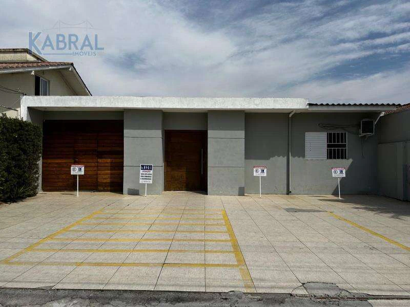 Unfurnished house with 5 bedrooms and 360 m² — photo 3