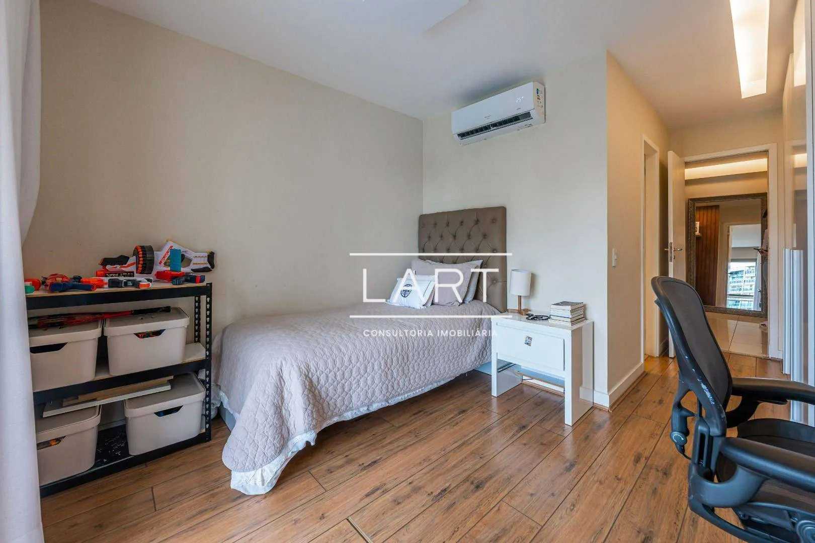4-bedroom apartment with gas open-plan kitchen and 233 m² — photo 23