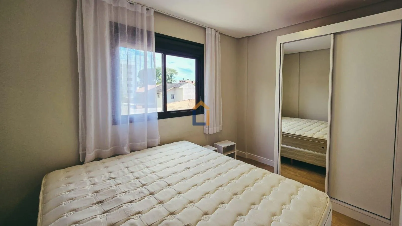 2-bedroom apartment with a washing machine in Curitiba — photo 5