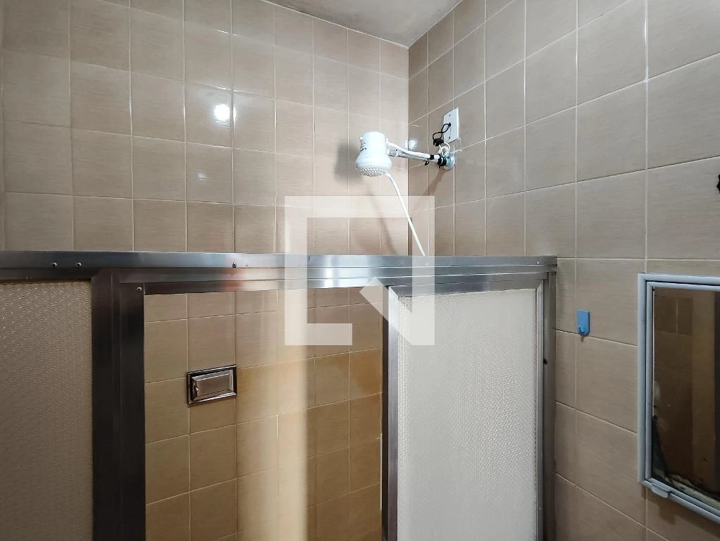 1-bedroom apartment with a gas stove kitchenette — photo 35