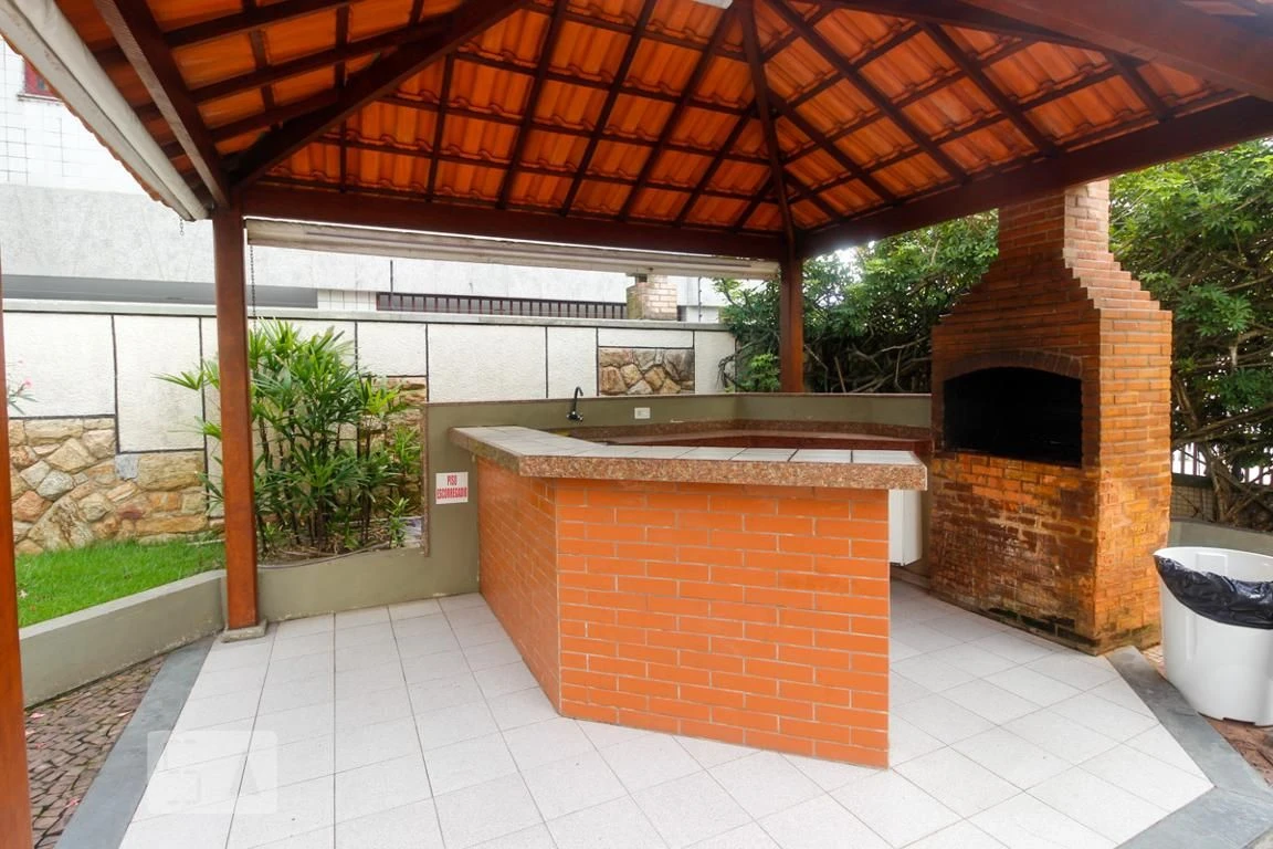 Furnished apartment, 90 m², with a glass-enclosed balcony — photo 54