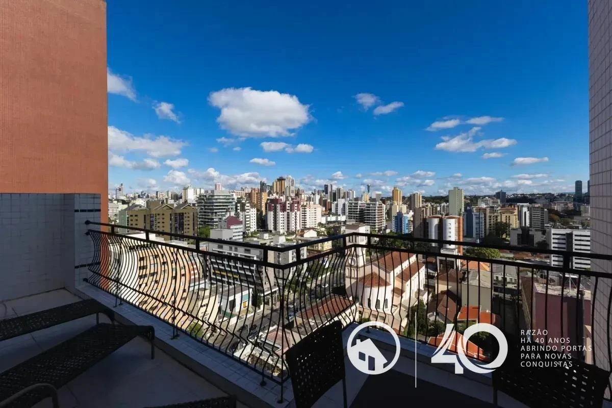 Furnished apartment, 67 m², with a glass-enclosed balcony — photo 17
