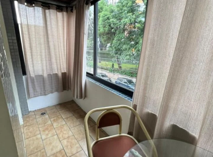Furnished 2-bedroom apartment with parking — photo 7