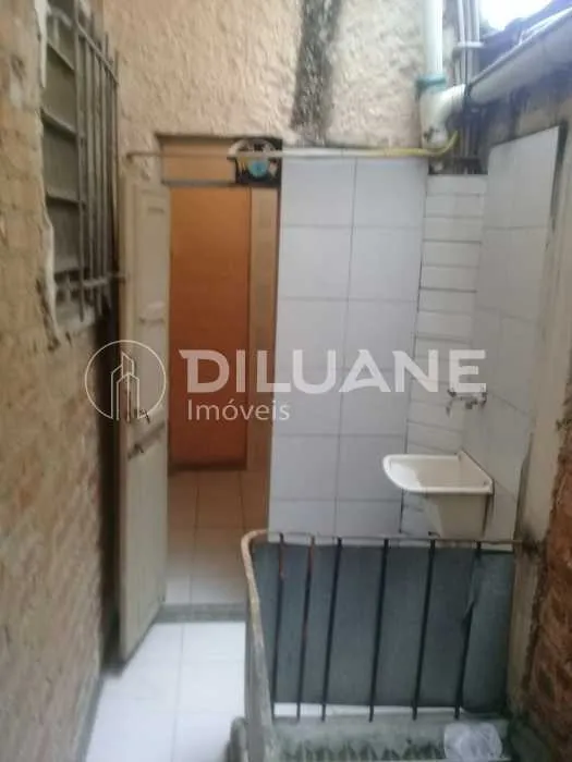 Unfurnished 1-bedroom apartment with 1 bathroom and parking — photo 4
