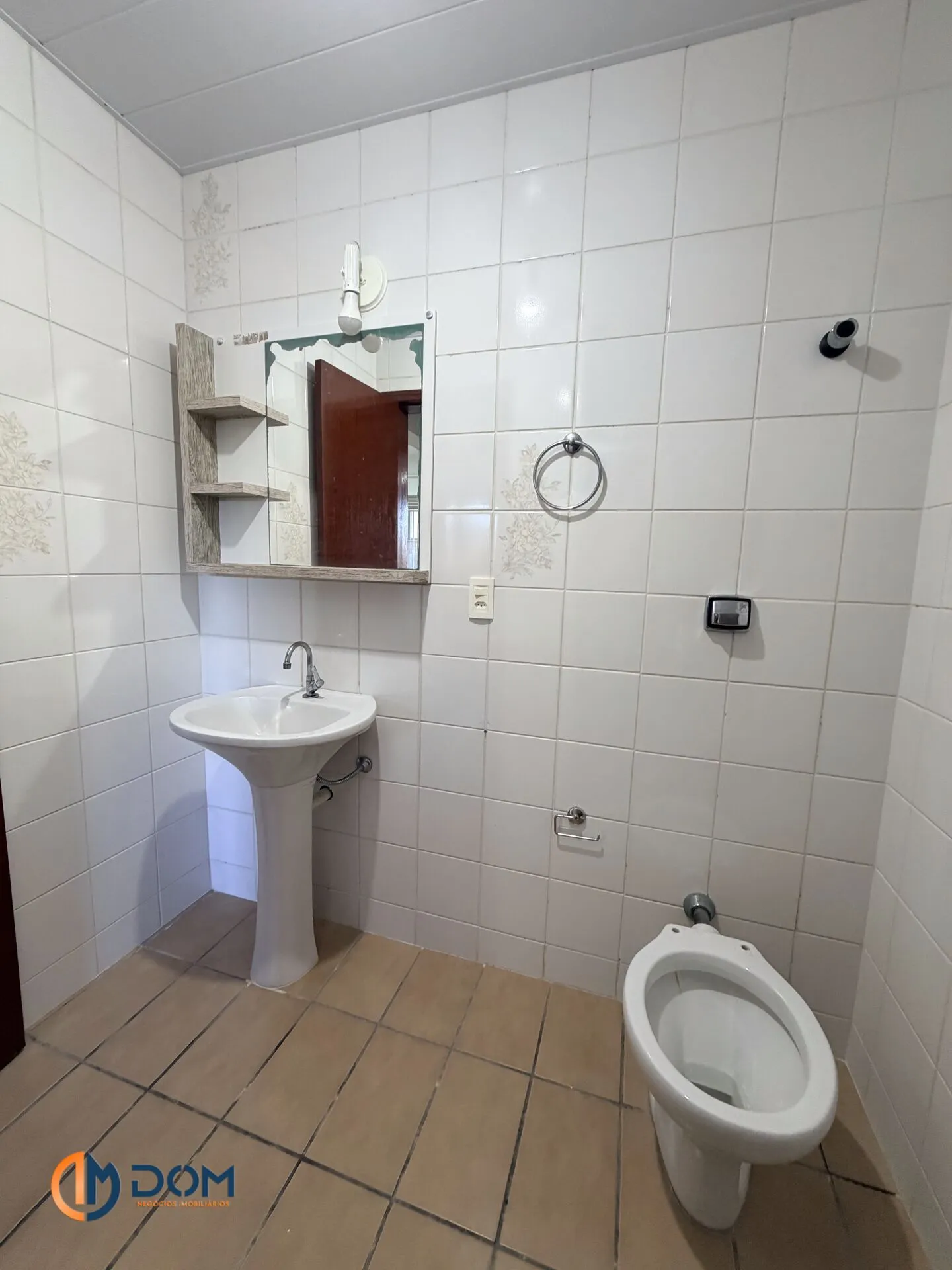 1-bedroom apartment with balcony and shared BBQ access — photo 8
