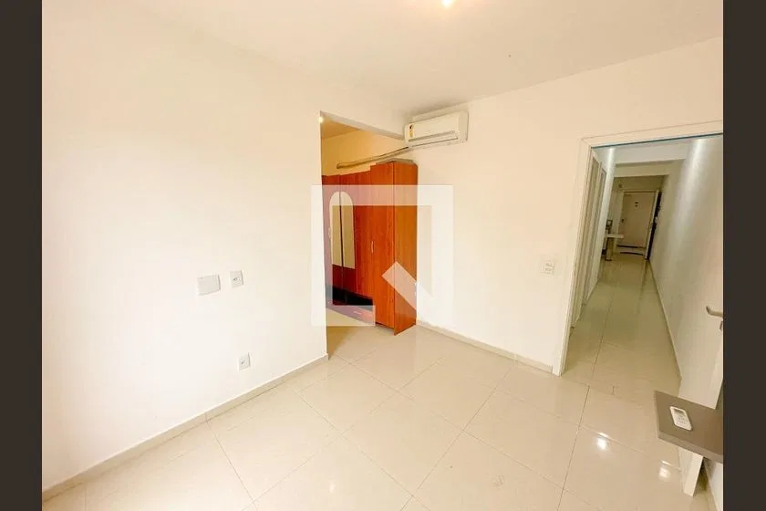 2-bedroom apartment with en-suite and 1 parking space — photo 17