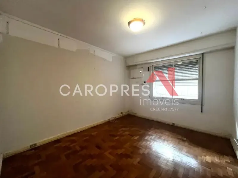 Apartment with 3 bedrooms and a terrace — photo 8