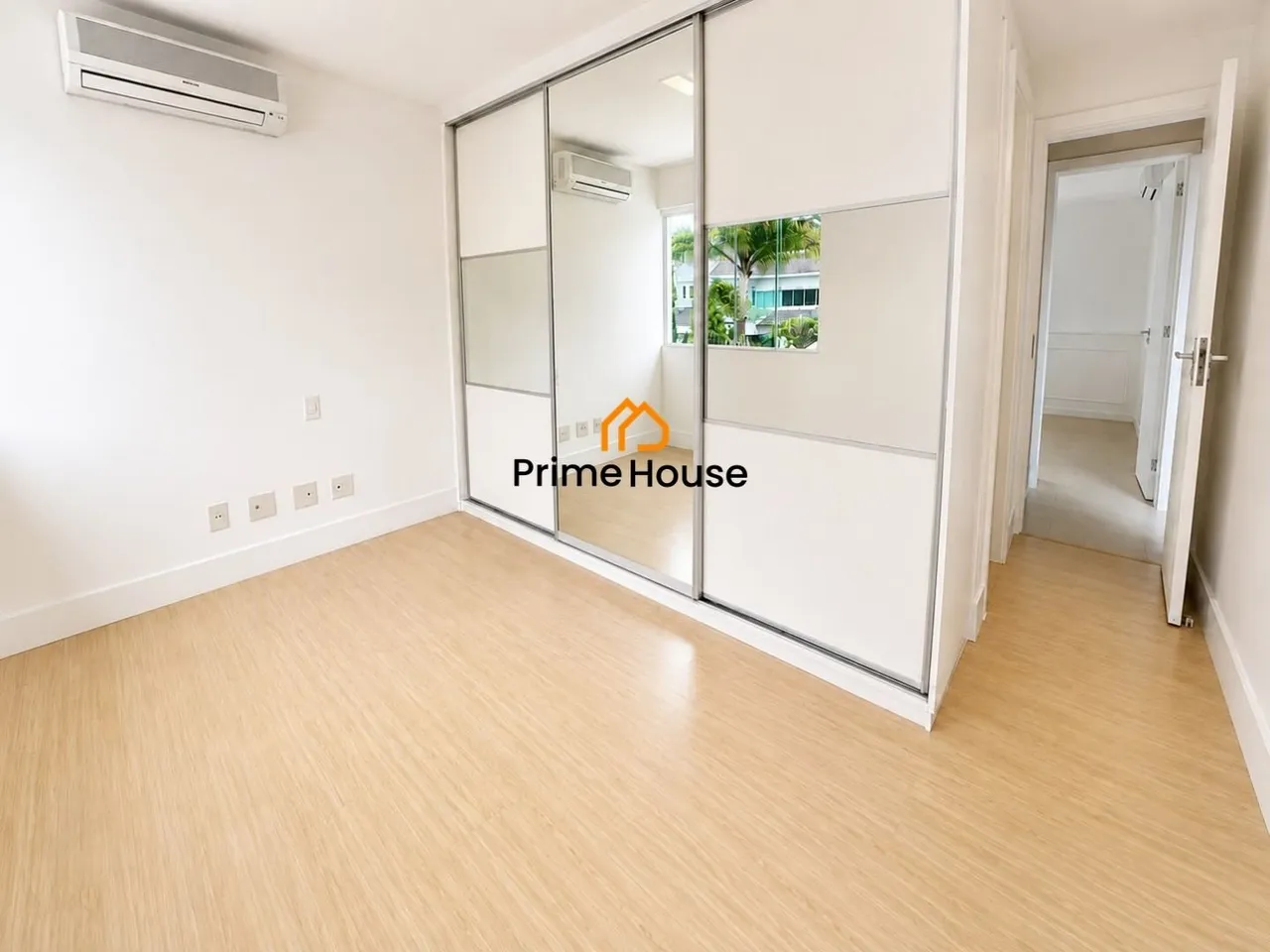 Furnished house with 4 bedrooms and 250 m² balcony — photo 11