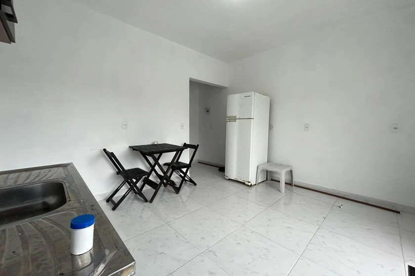 Apartamento de 1 quarto com varanda e 1 banheiro — photo 12