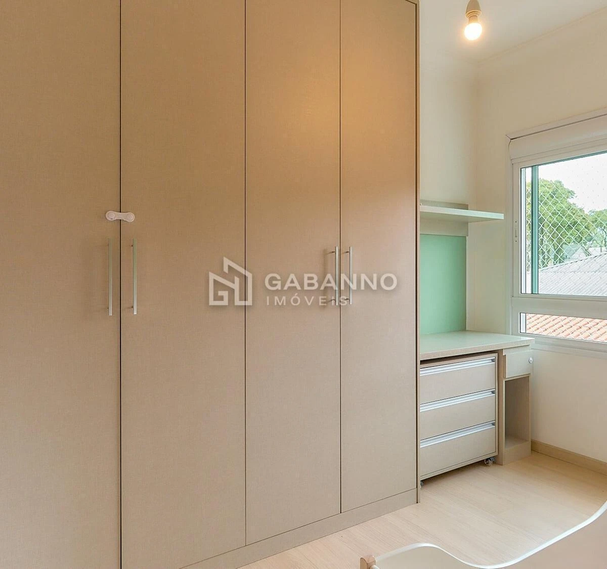 Furnished apartment, 69 m², with a glass-enclosed balcony — photo 26