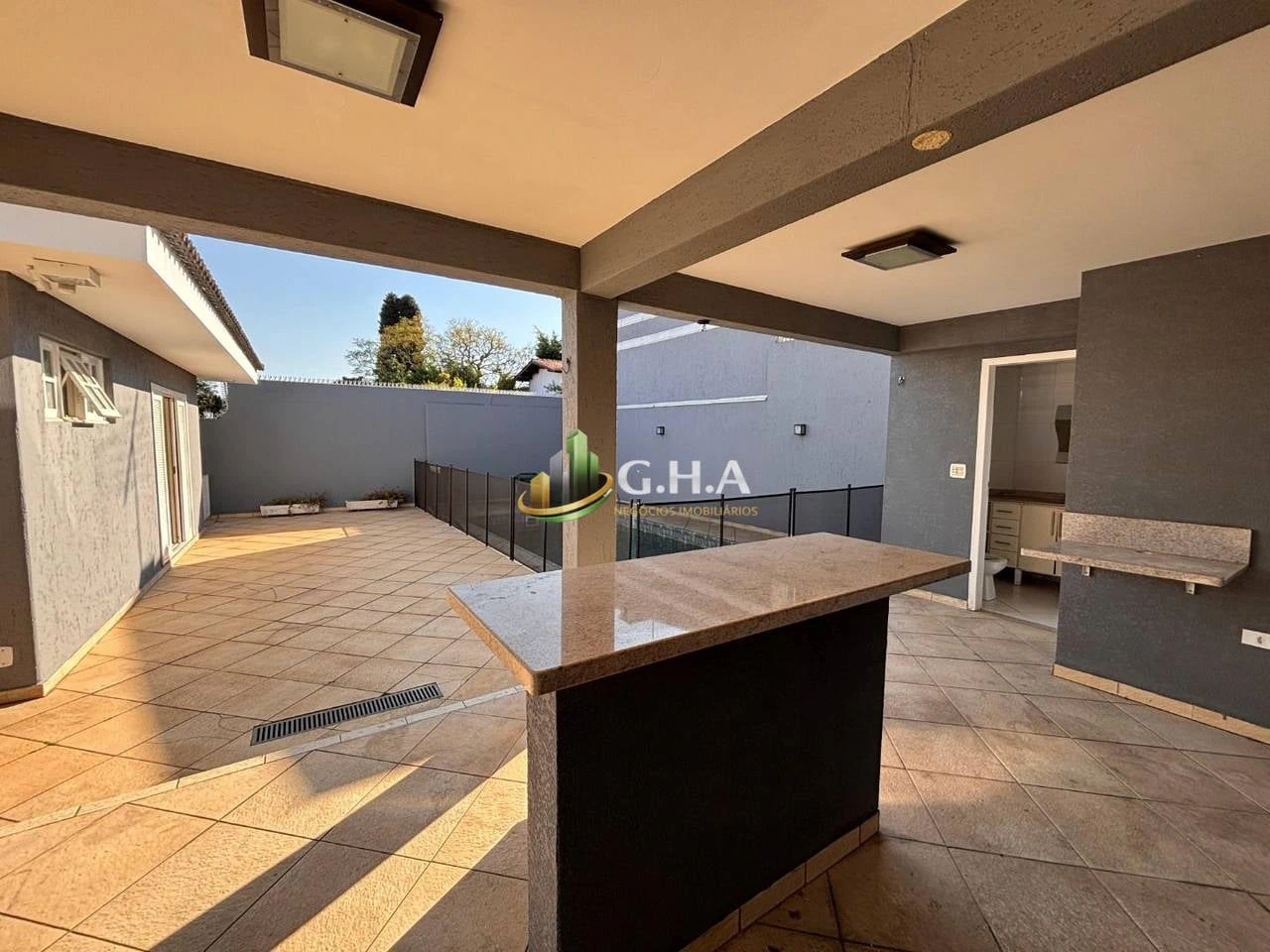 House with 3 en-suite bedrooms and a private garden — photo 15