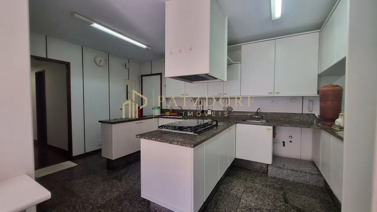 Apartamento 270 m² com 4 quartos e cozinha fechada — photo 6