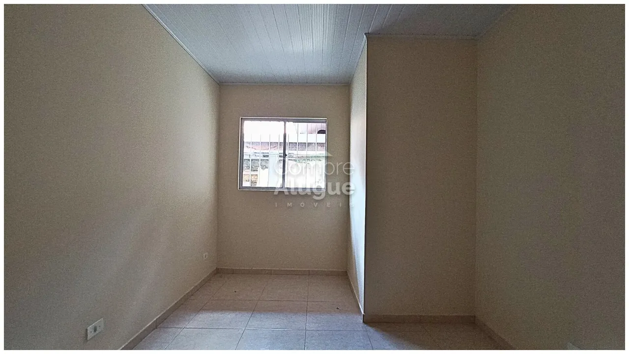 Casa con 3 dormitorios y rincón de cocina compacto — photo 16