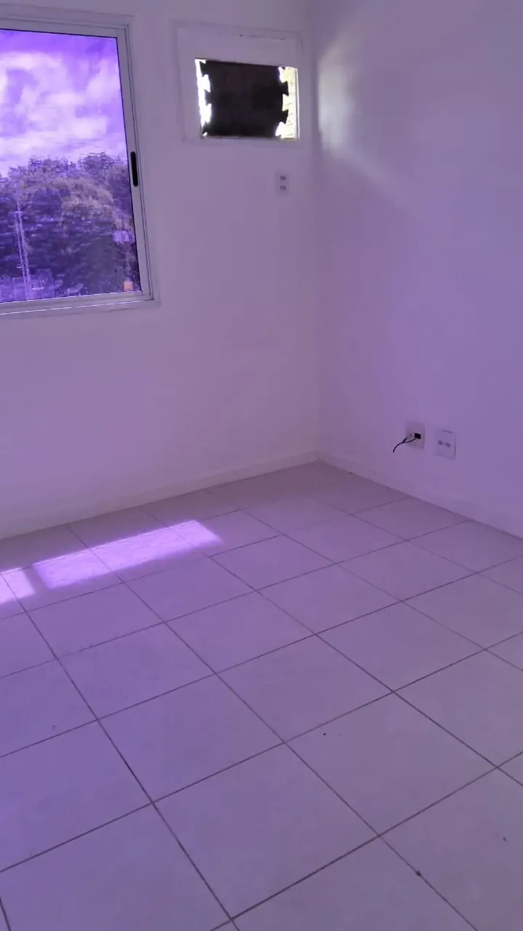 One-bedroom apartment in a building with a coworking space — photo 16