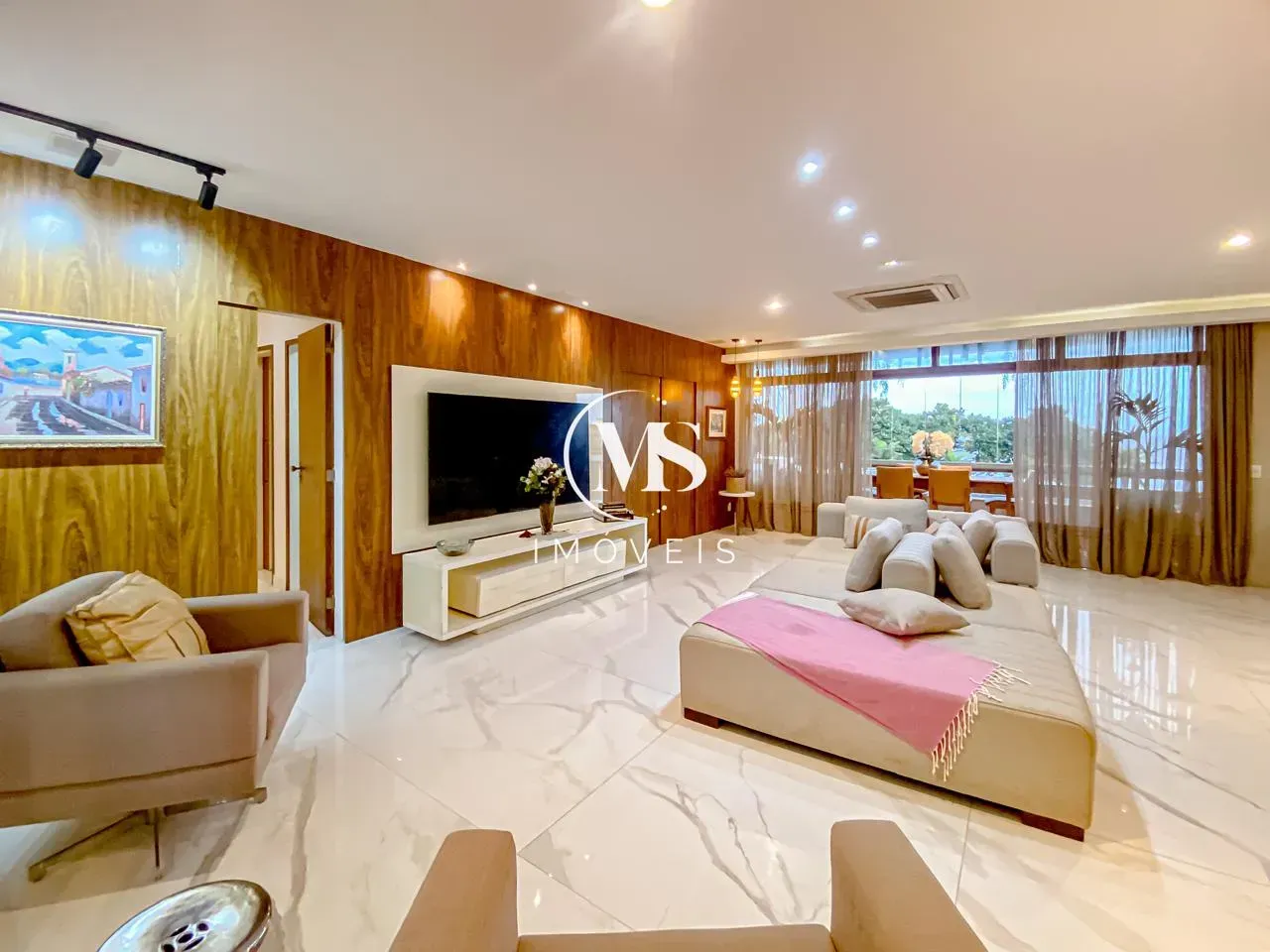 Ванна та 3 спальні: квартира 250 м² — photo 18