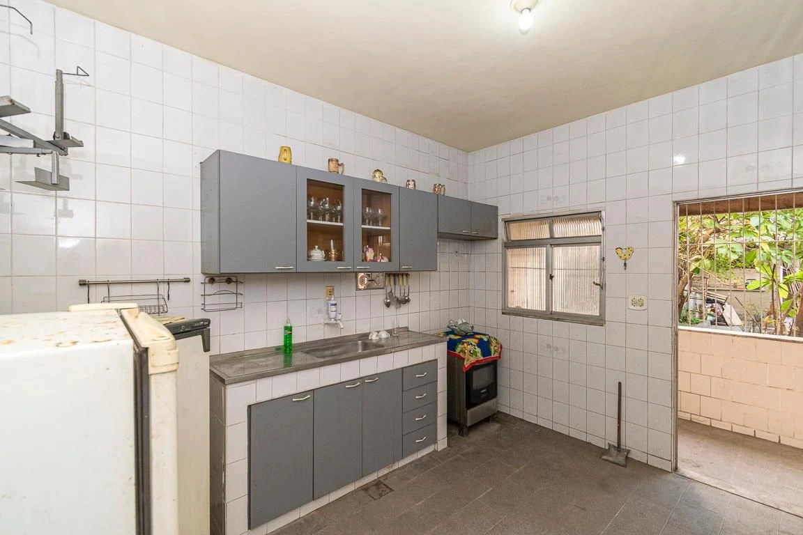 Furnished house with 3 bedrooms and 3 bathrooms, pets ok