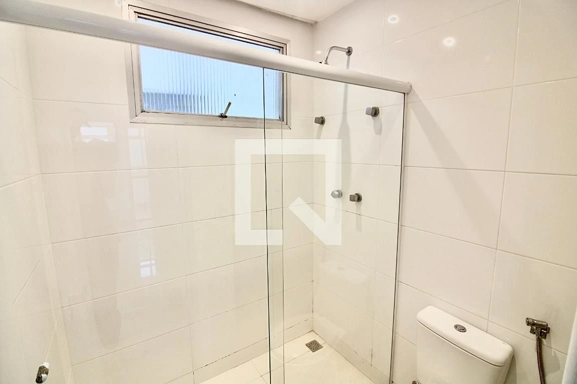 3-bedroom apartment, 1 with its own bathroom, 200 m² — photo 36