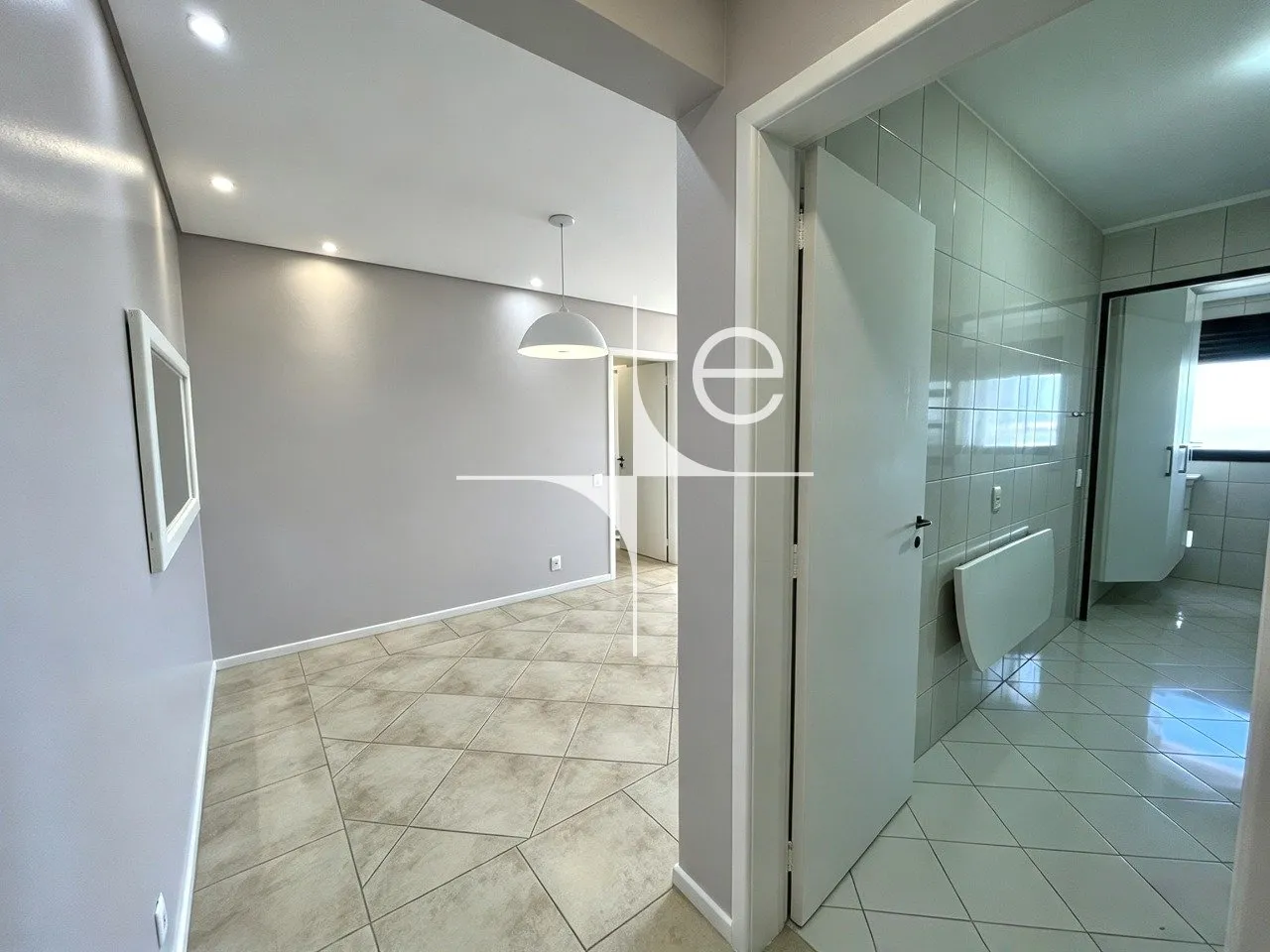 3-bedroom apartment with a washing machine