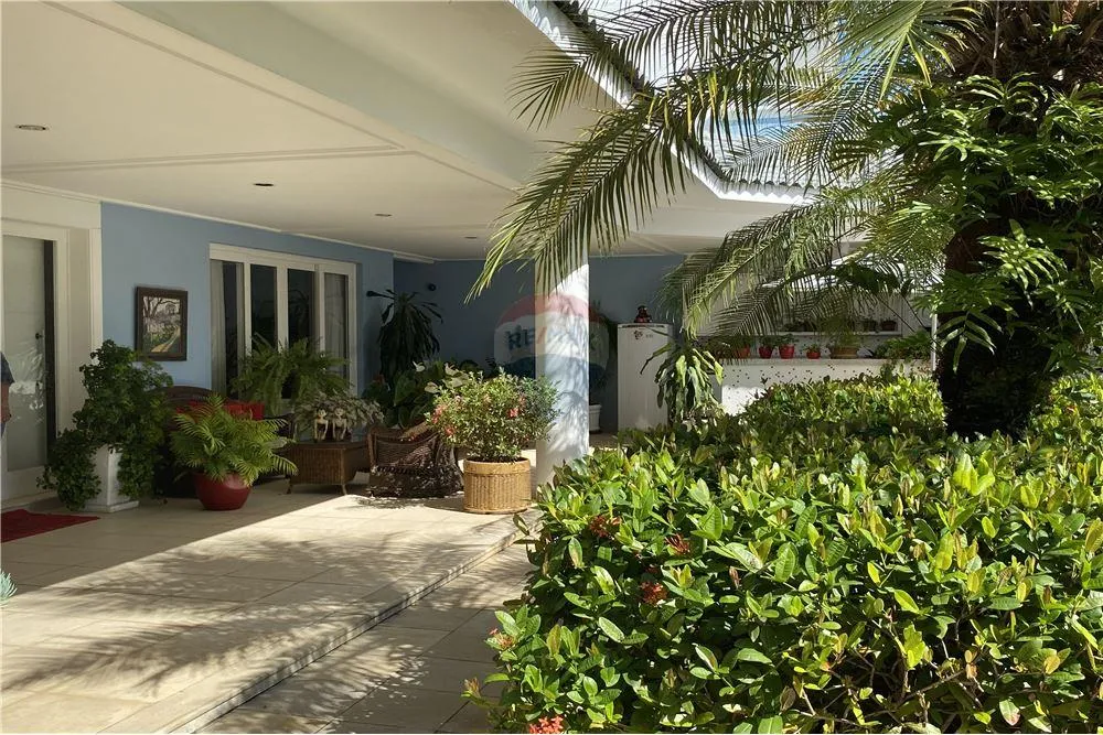 Furnished house with 4 bedrooms and 508 m² — photo 35