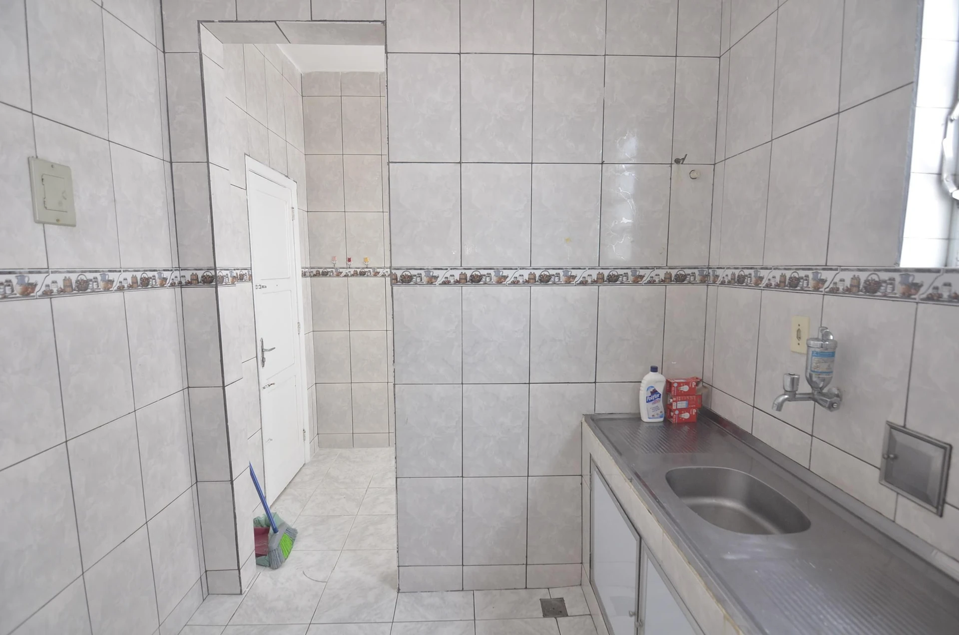 Apartment, 85 m², with wood or laminate floors — photo 12