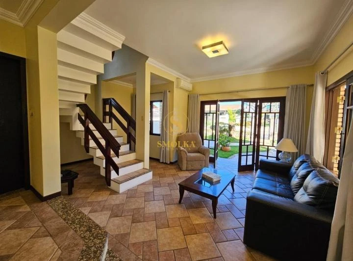 Large 456 m² house with 3 bedrooms and 2 bathrooms