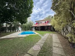 Furnished house with 4 bedrooms and 6 parking spots — photo 10