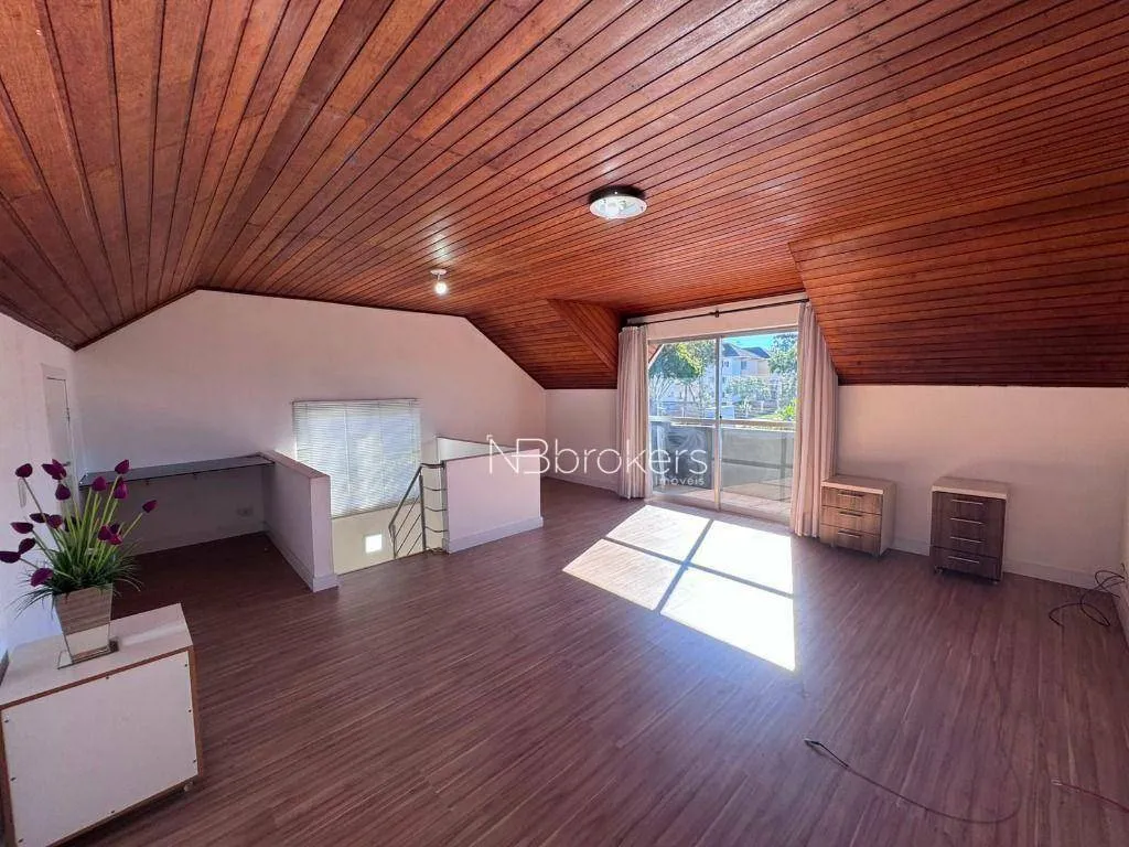 Furnished house, 180 m², with a bathtub — photo 23