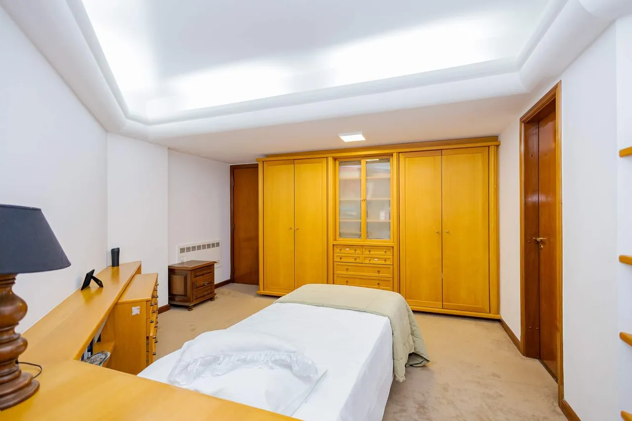 4-bedroom apartment with 2 en-suites and 427 m² — photo 19