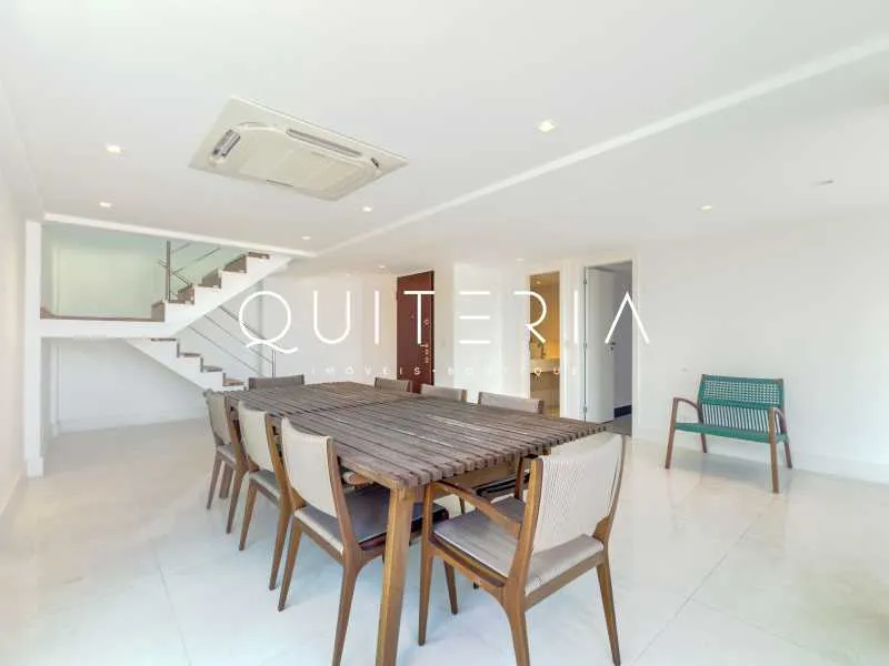 Duplex apartment, renovated, 4 bedrooms and 5 bathrooms — photo 6