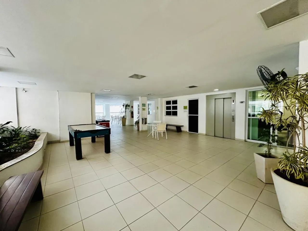 Furnished apartment, 198 m², with floor-to-ceiling windows — photo 38