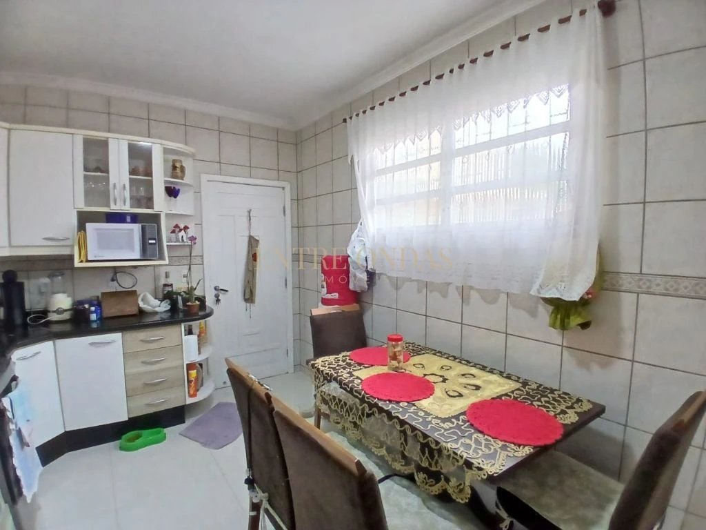 Меблированный дом с 3 спальнями, 148 м² и 3 санузлами — photo 17