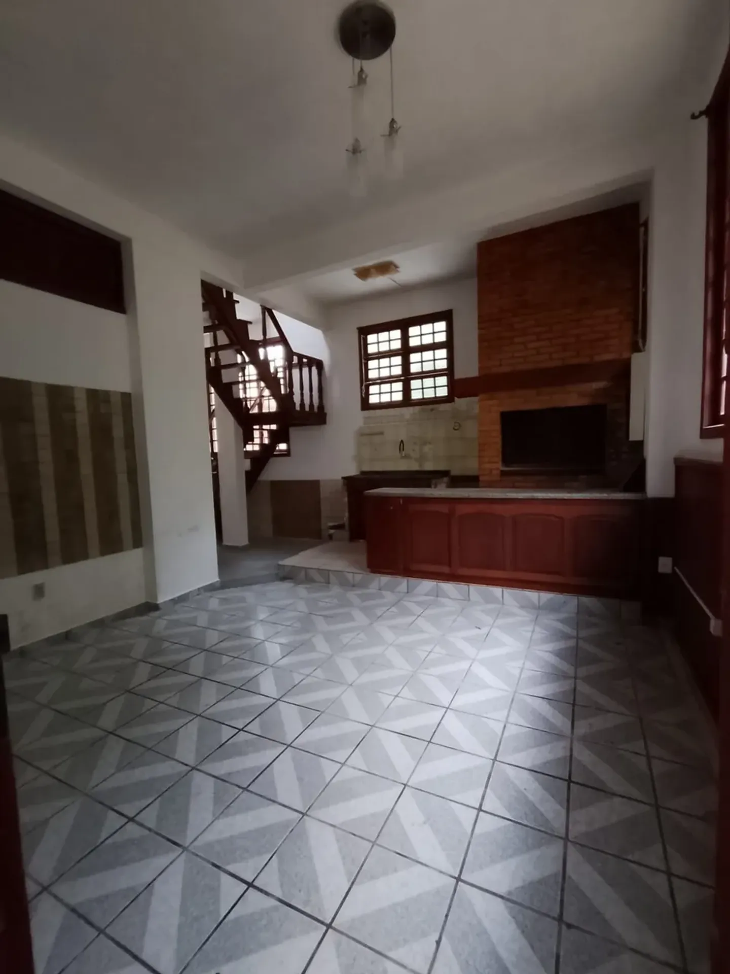 3-bedroom house with a bathtub — photo 18