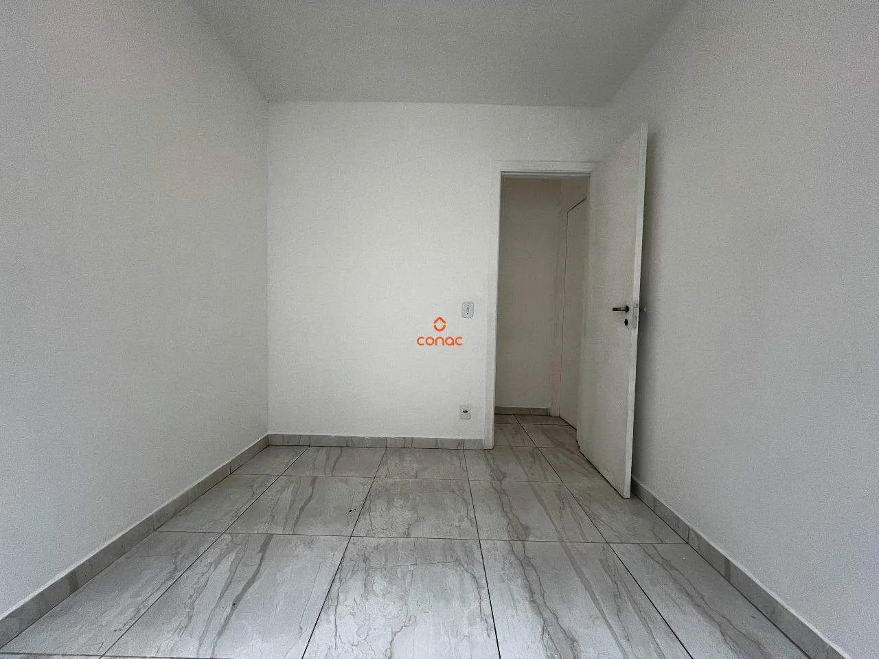 Apartamento de 2 habitaciones con balcón y 1 plaza de garaje — photo 17