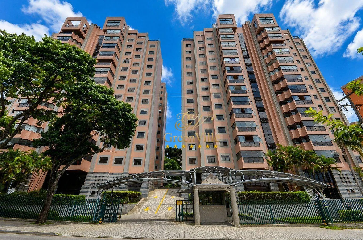 395 m² apartment with 4 en-suite bedrooms and 4 parking — photo 41