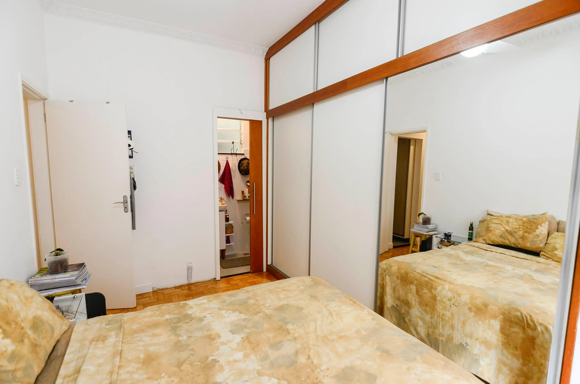 Furnished 2-bedroom apartment with 2 bathrooms — photo 29