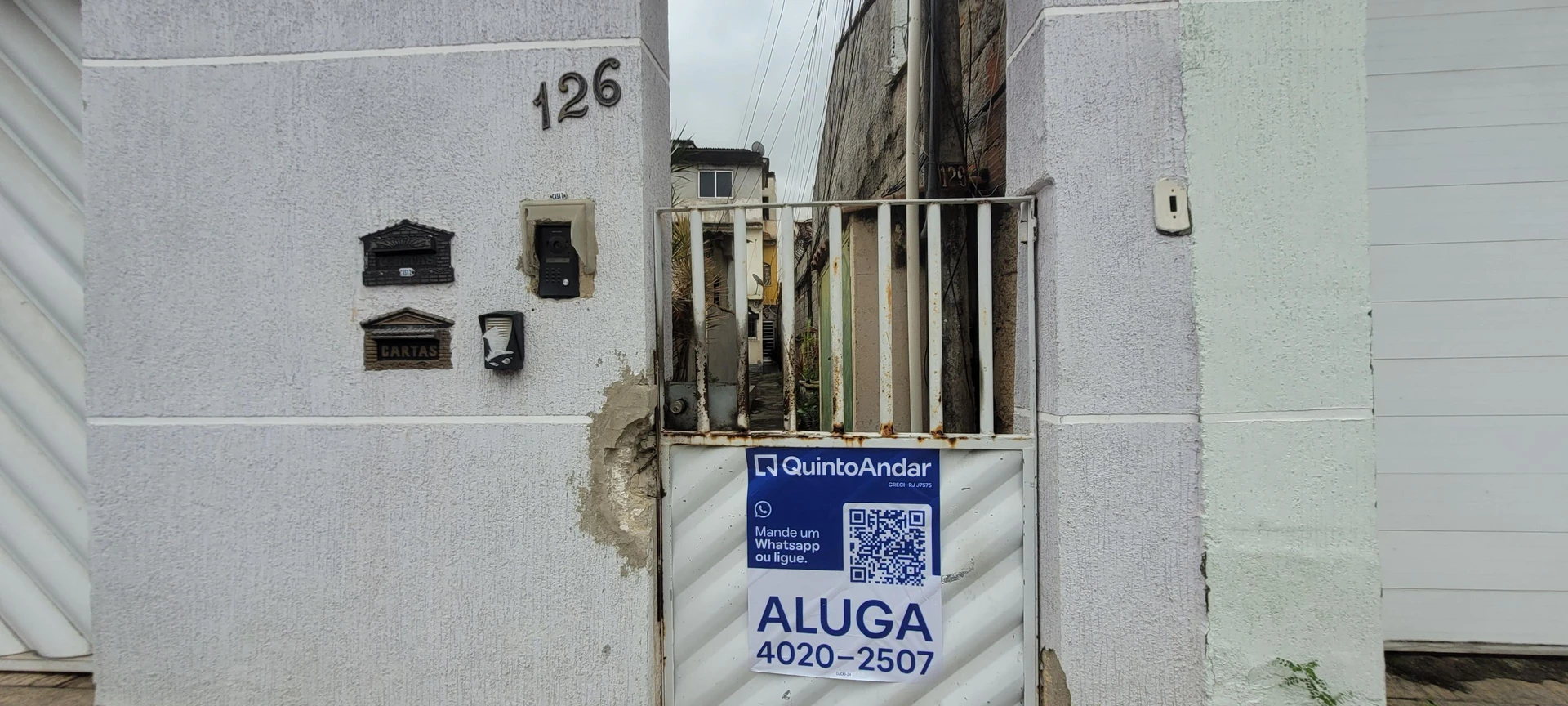 3-bedroom house with a bathtub in Rio de Janeiro — photo 37