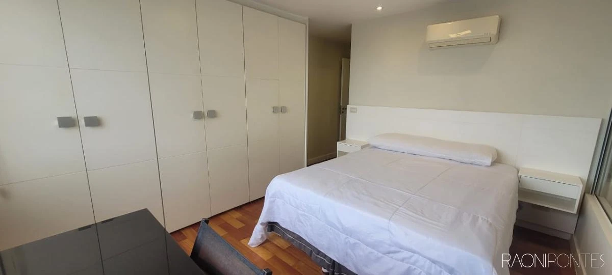 3-bedroom apartment with a water view in Rio de Janeiro — photo 8