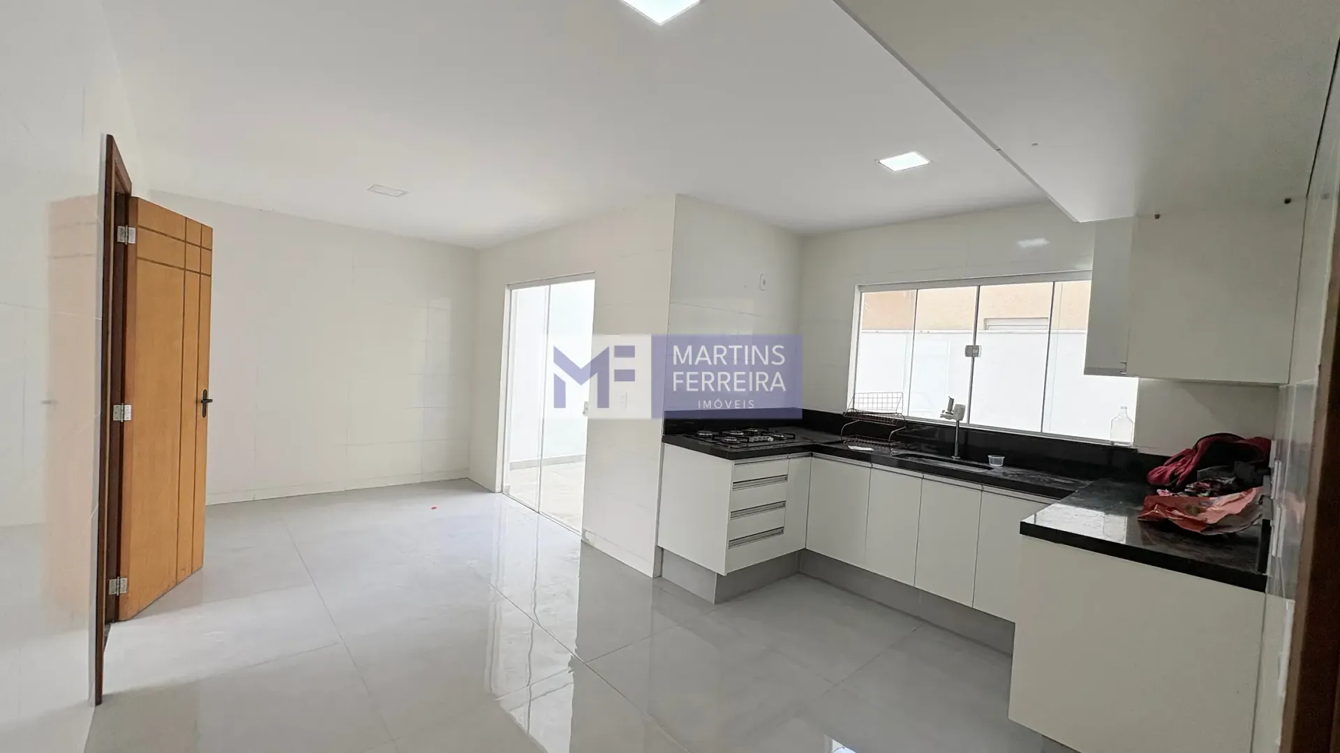 Rental house with 4 bedrooms and 285 m² — photo 27