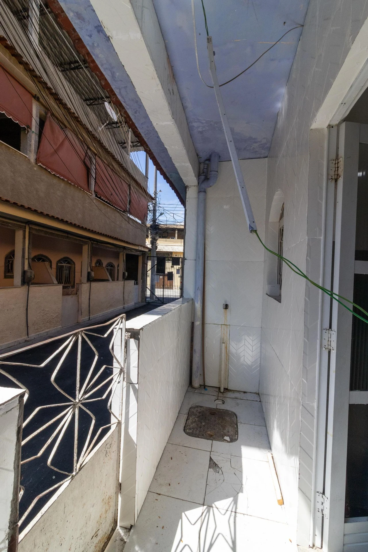Unfurnished studio with balcony, 1 bedroom and 1 bath