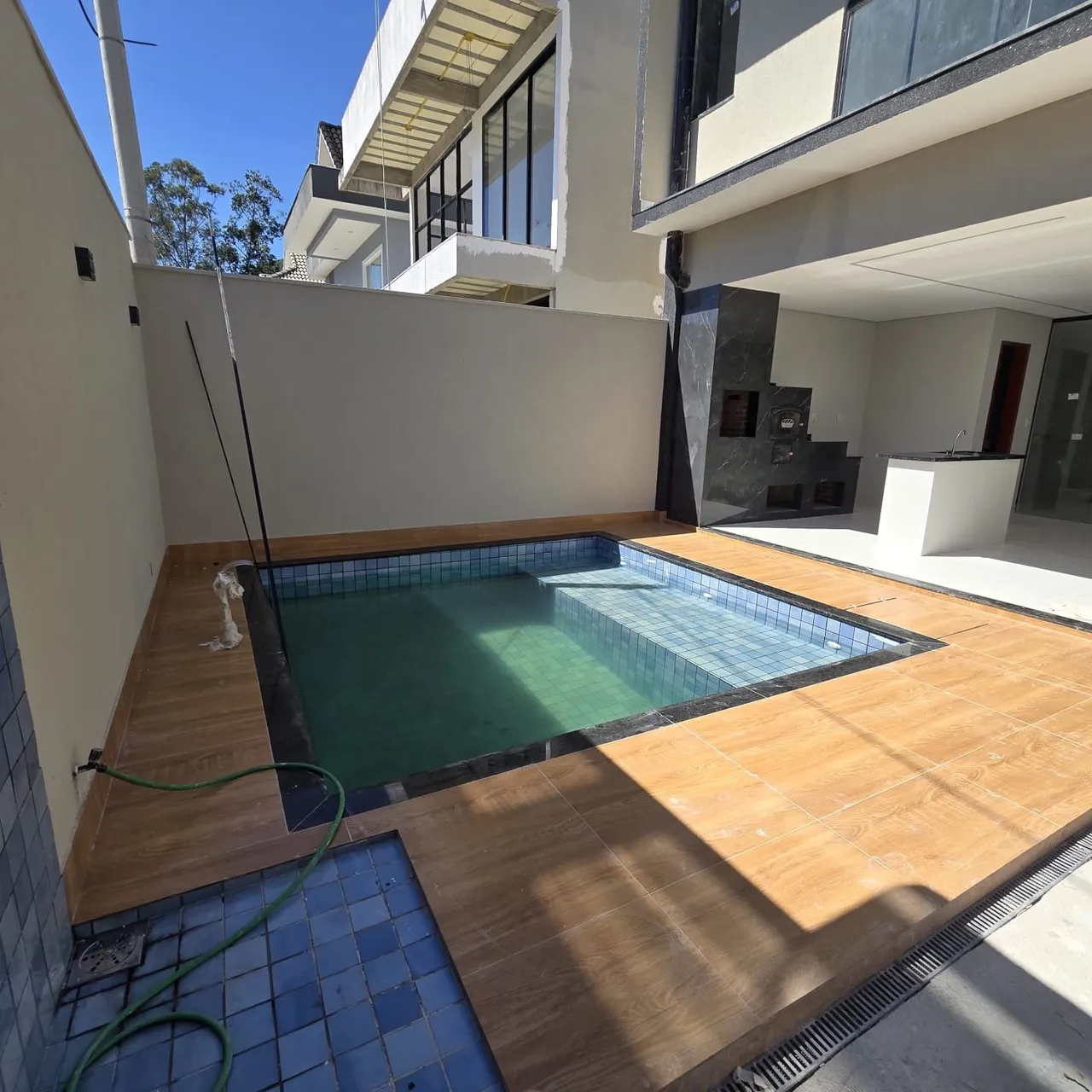 House, 220 m², with a grill on the balcony — photo 8