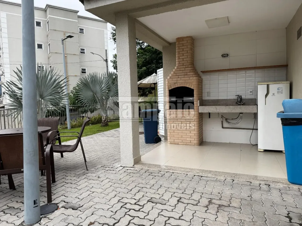 Apartamento com 2 quartos e 1 banheiro, piso de madeira — photo 15